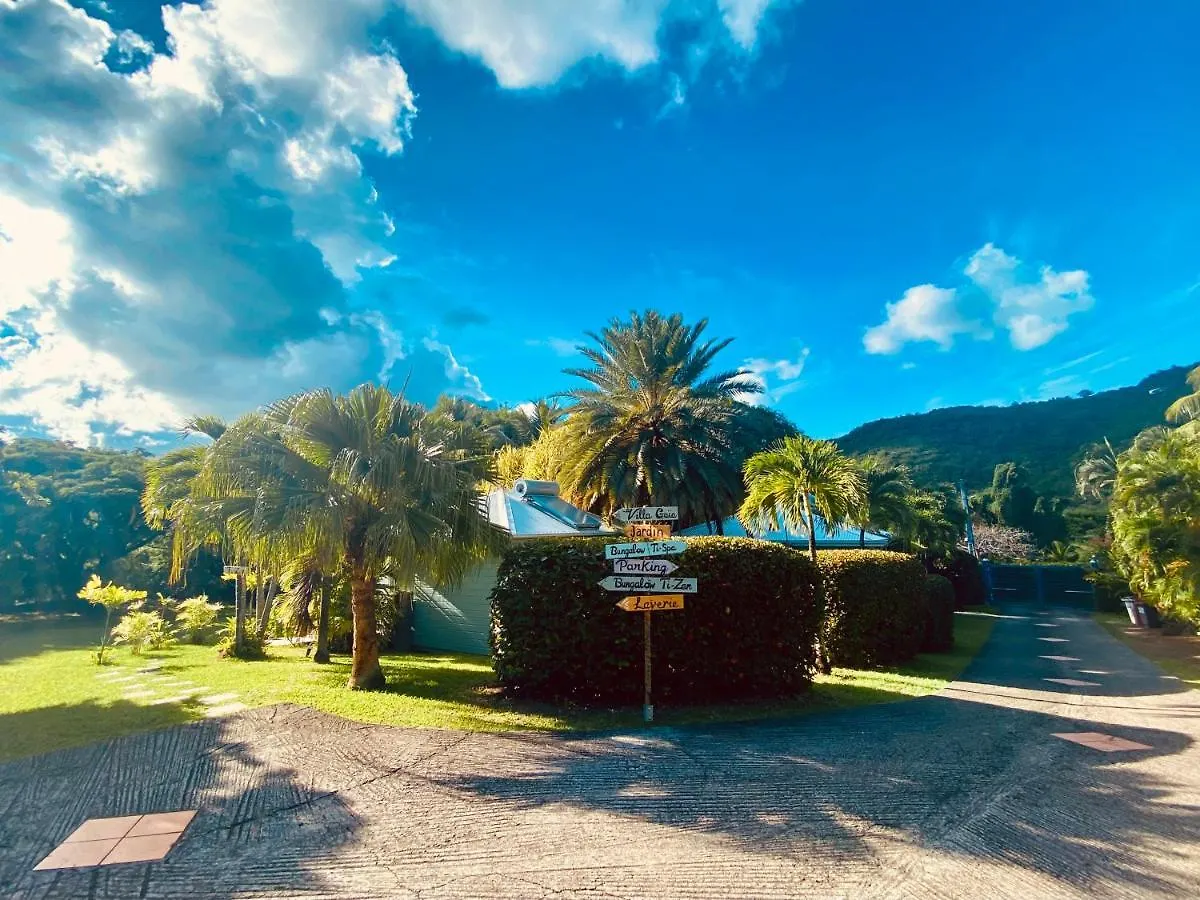 Villa Gaïa - Bungalow Ti-Zen et son jacuzzi niché dans un jardin tropical, séjour en amoureux Le Diamant Martinique