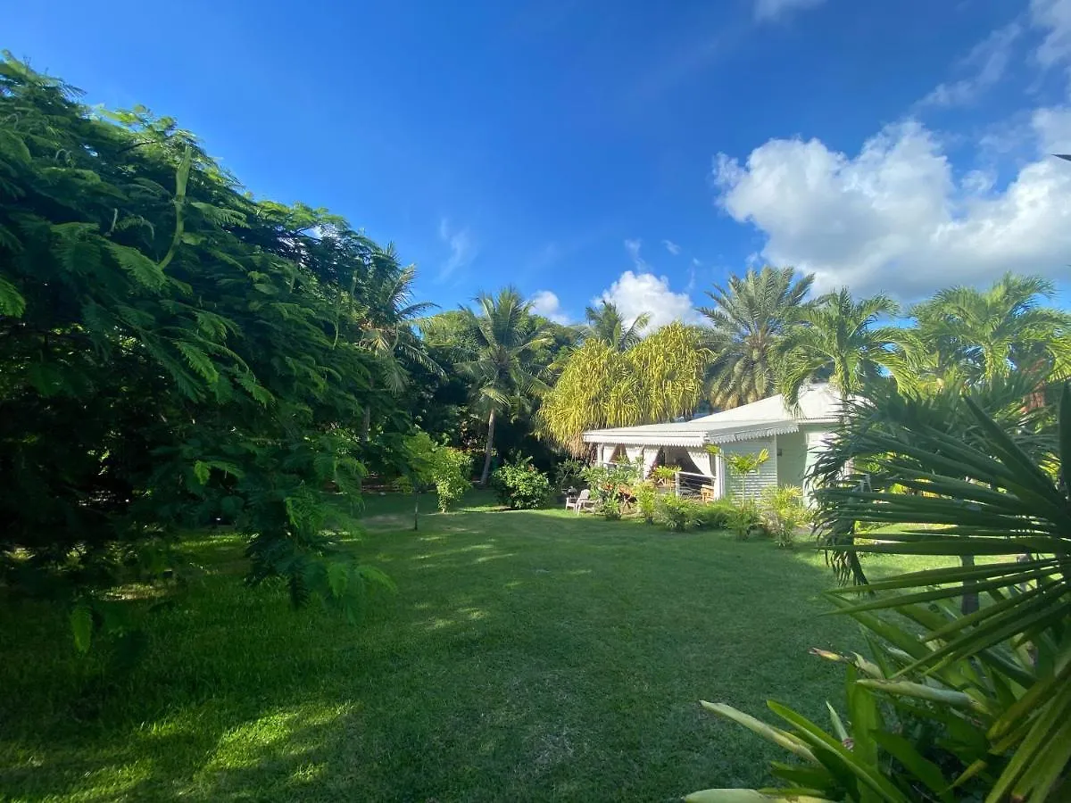 Villa Gaïa - Bungalow Ti-Zen et son jacuzzi niché dans un jardin tropical, séjour en amoureux Le Diamant 0*,  Martinique