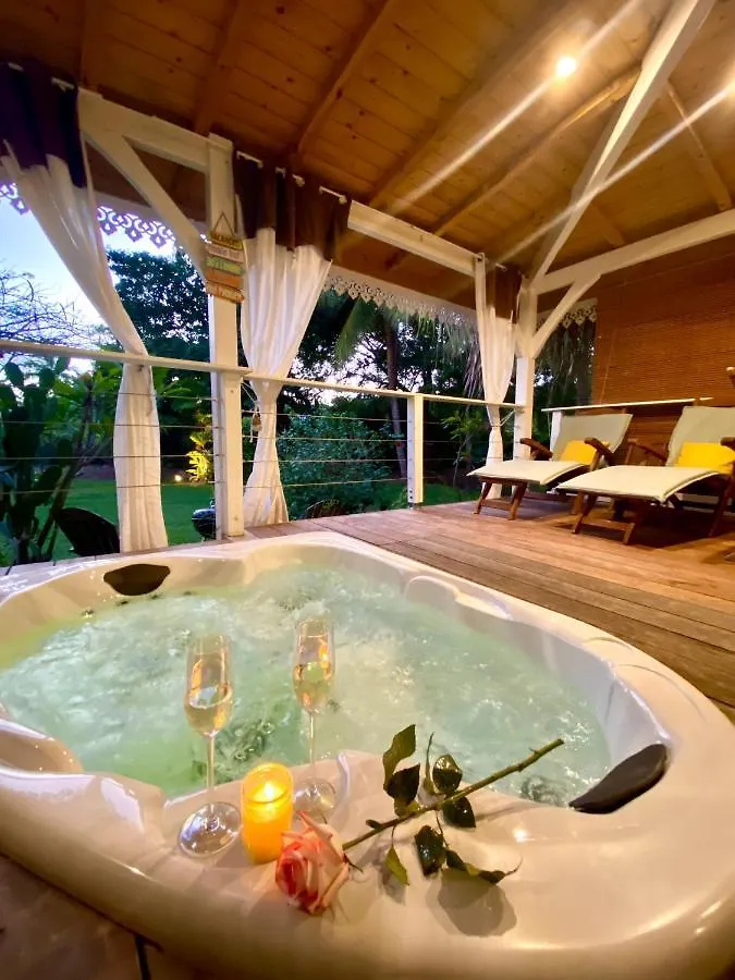 Villa Gaia - Bungalow Ti-Zen Et Son Jacuzzi Niche Dans Un Jardin Tropical, Sejour En Amoureux contacts