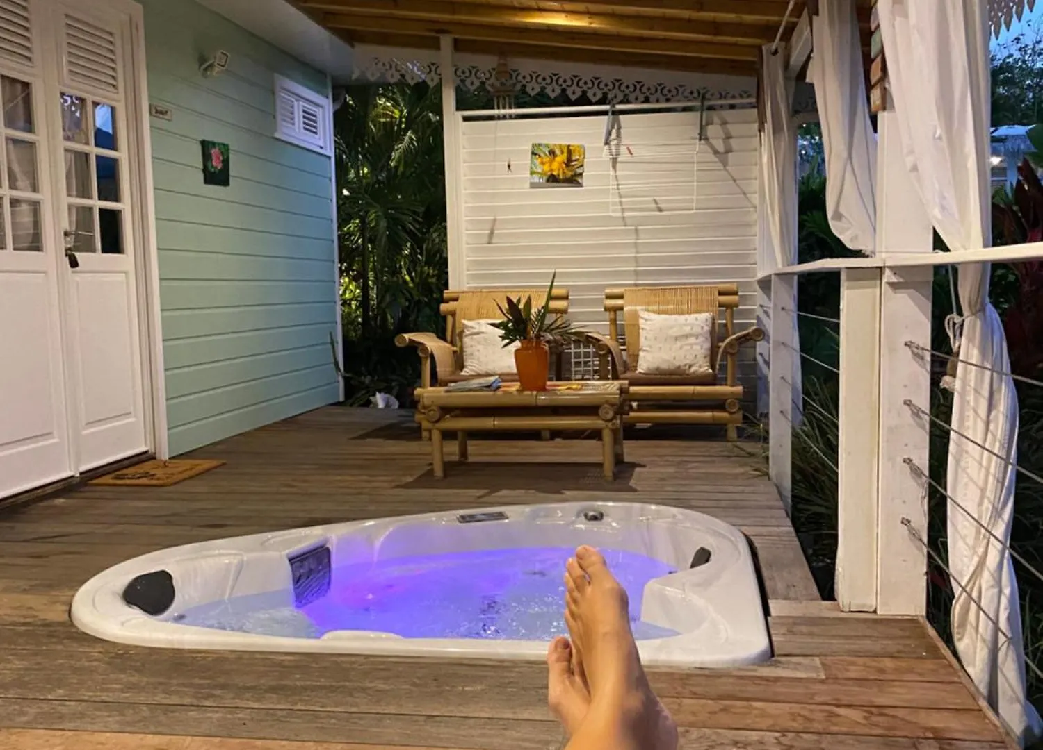 Villa Gaia - Bungalow Ti-Zen Et Son Jacuzzi Niche Dans Un Jardin Tropical, Sejour En Amoureux Le Diamant 0*,